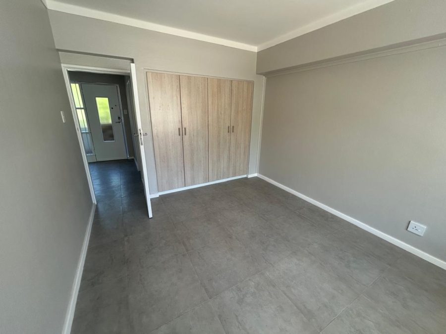 To Let 1 Bedroom Property for Rent in Sea Point Western Cape